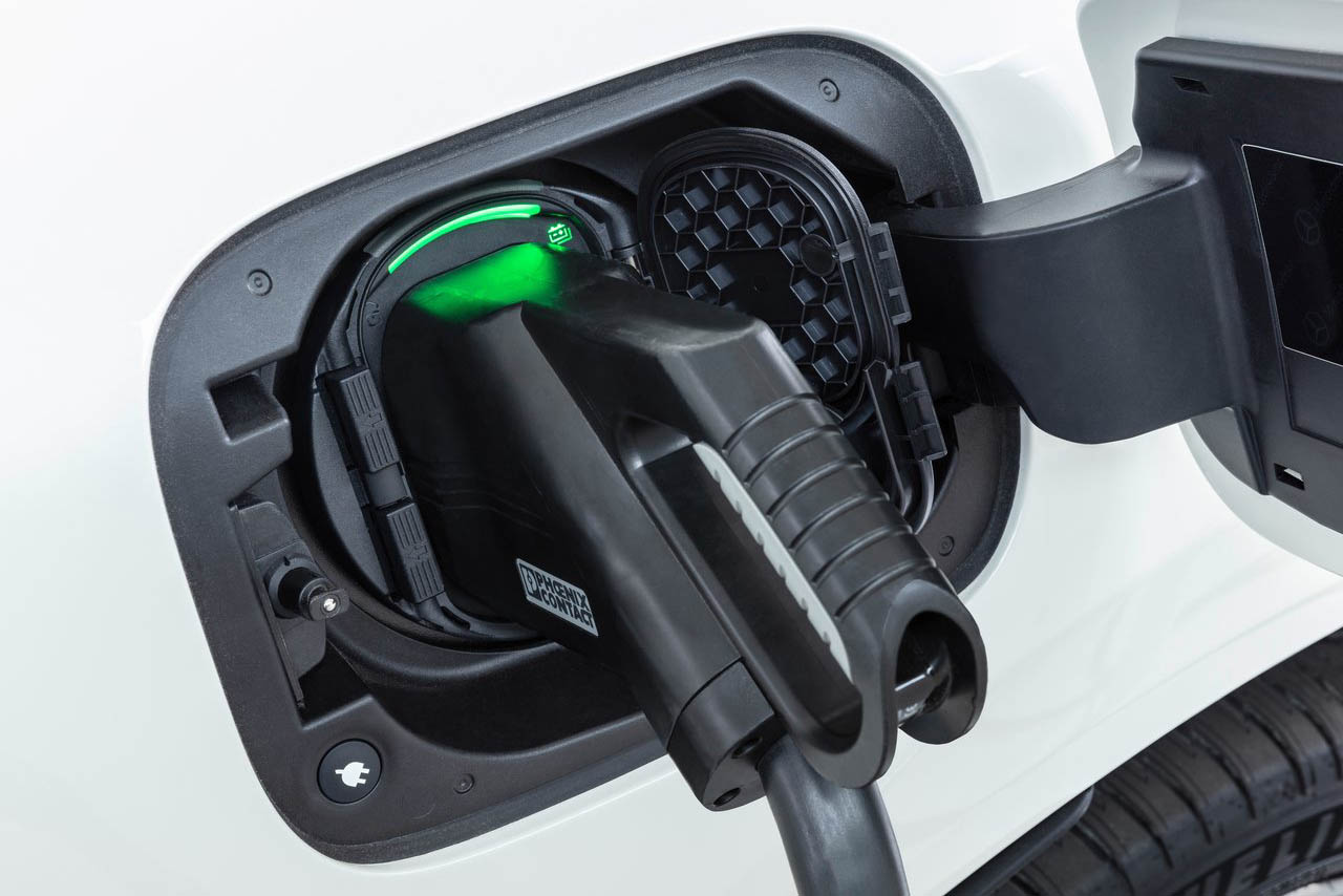 مرسيدس EQC 2019 (10).jpg