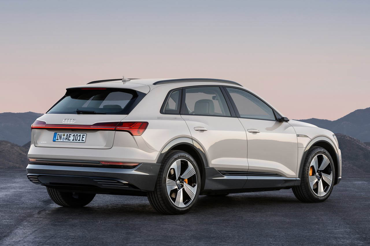 اودي e-tron 2020 (10).jpg