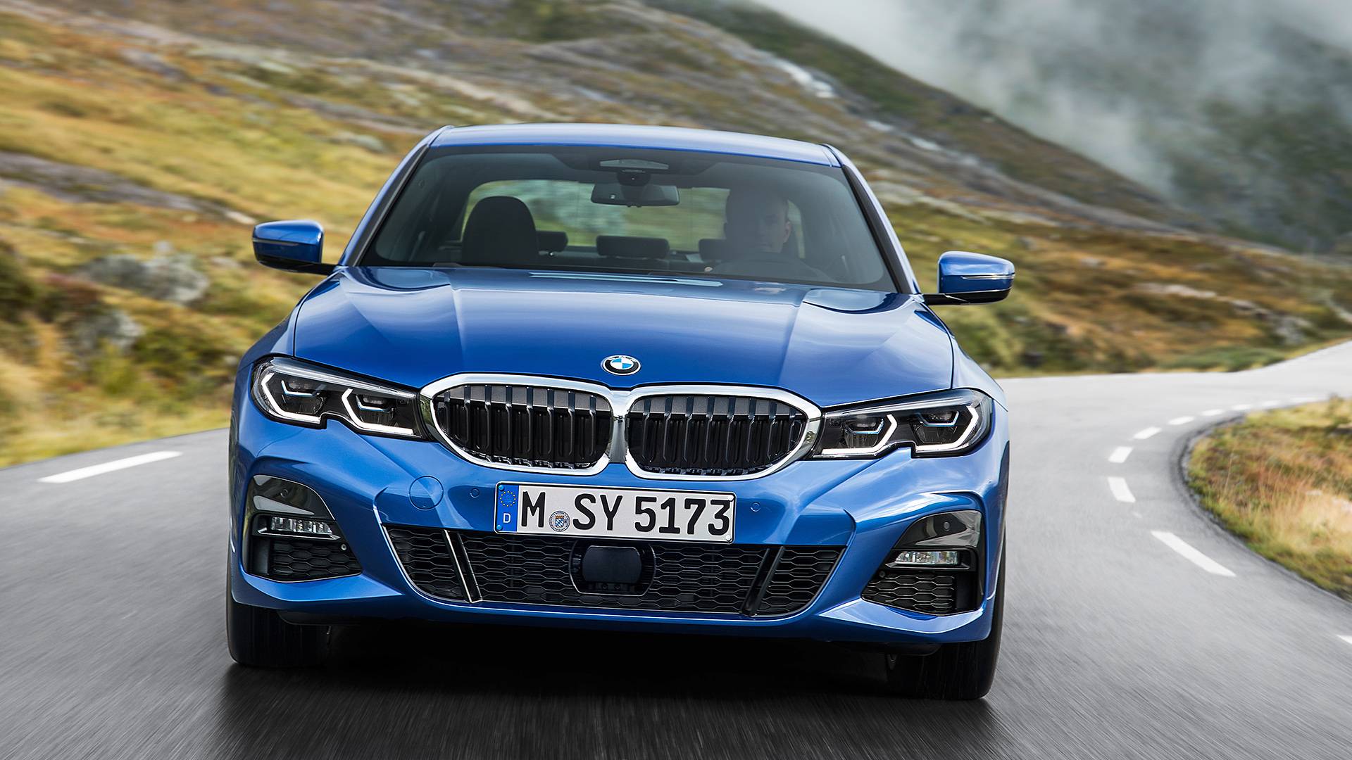 بي ام دبليو الفئة الثالثة 2019 (4).jpg