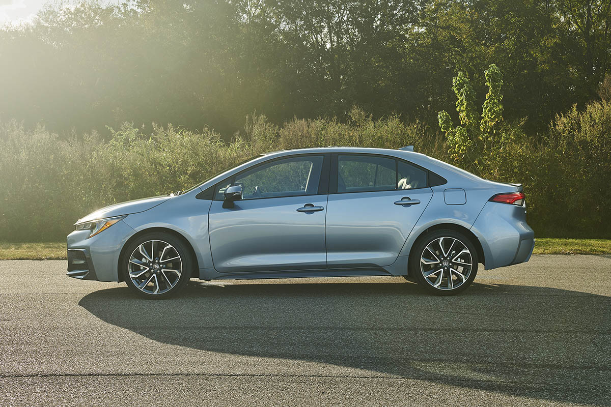 تويوتا كورولا سيدان 2020 الامريكية (3).jpg