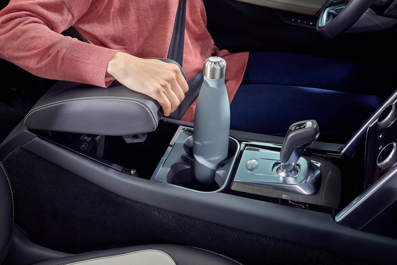 لاند روفر ديسكفري سبورت 2020 (16).jpg