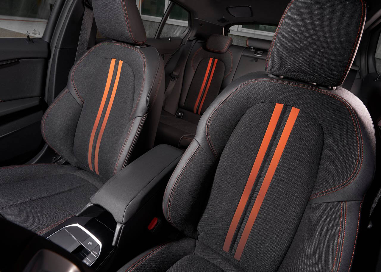 بي ام دبليو الفئة الاولى 2020 (16).jpg