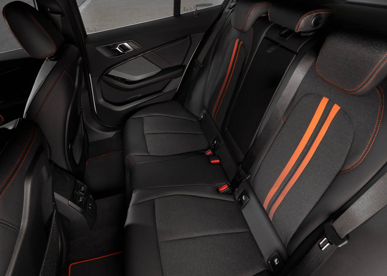 بي ام دبليو الفئة الاولى 2020 (17).jpg