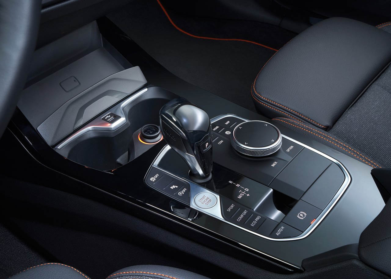 بي ام دبليو الفئة الاولى 2020 (18).jpg