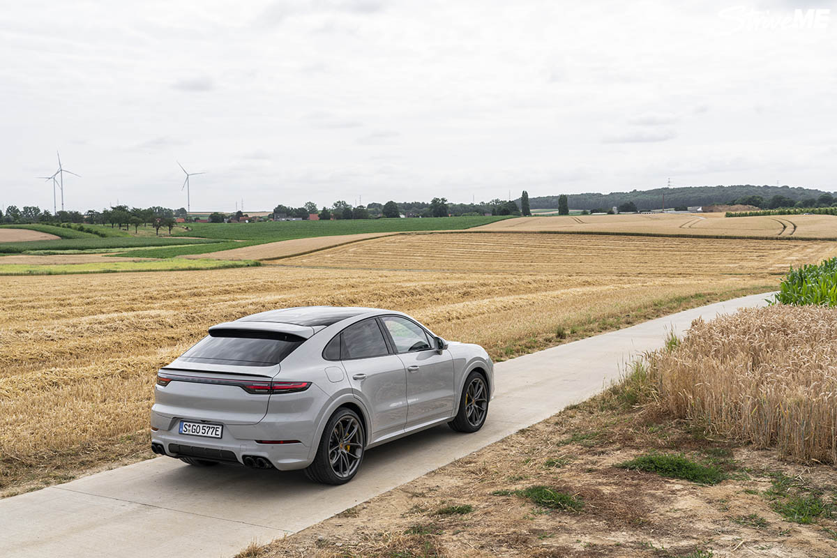 بورشه كايين تيربو هايبرد - (1).jpg