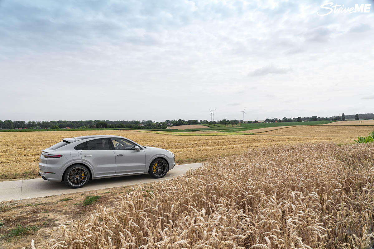 بورشه كايين تيربو هايبرد - (3).jpg