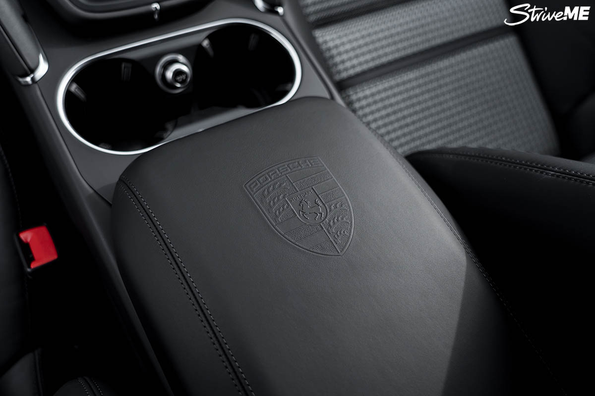 بورشه كايين تيربو هايبرد - (31).jpg