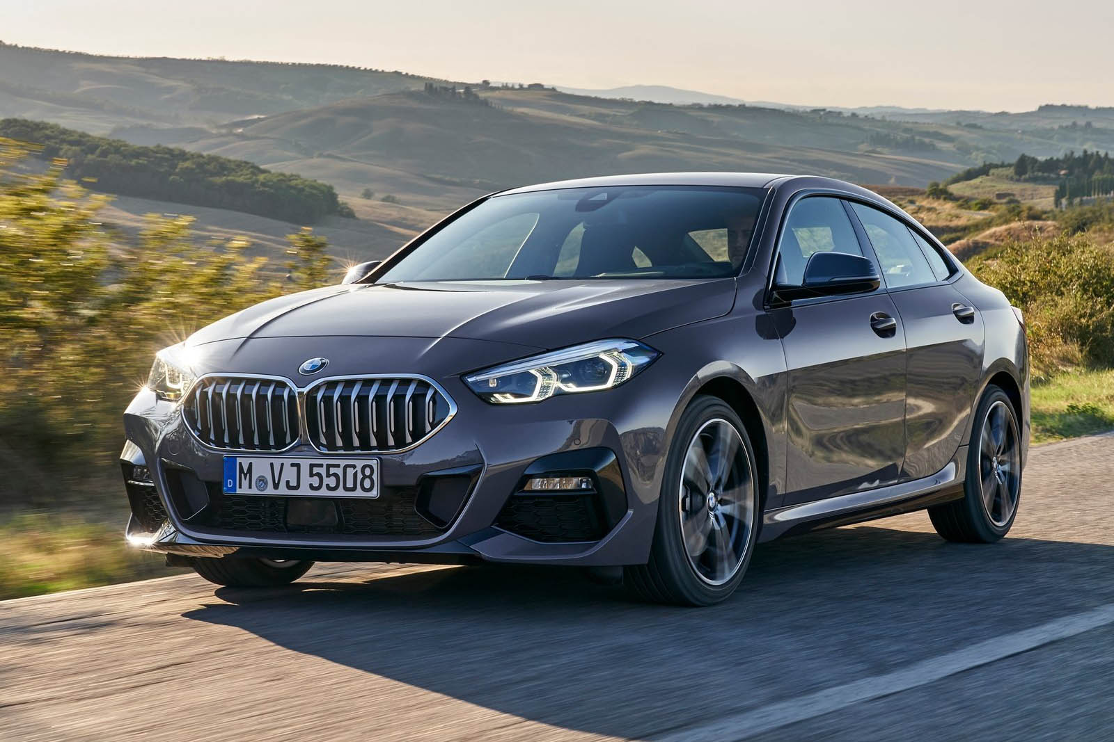 بي ام دبليو الفئة الثانية جران كوبيه - (1).jpg