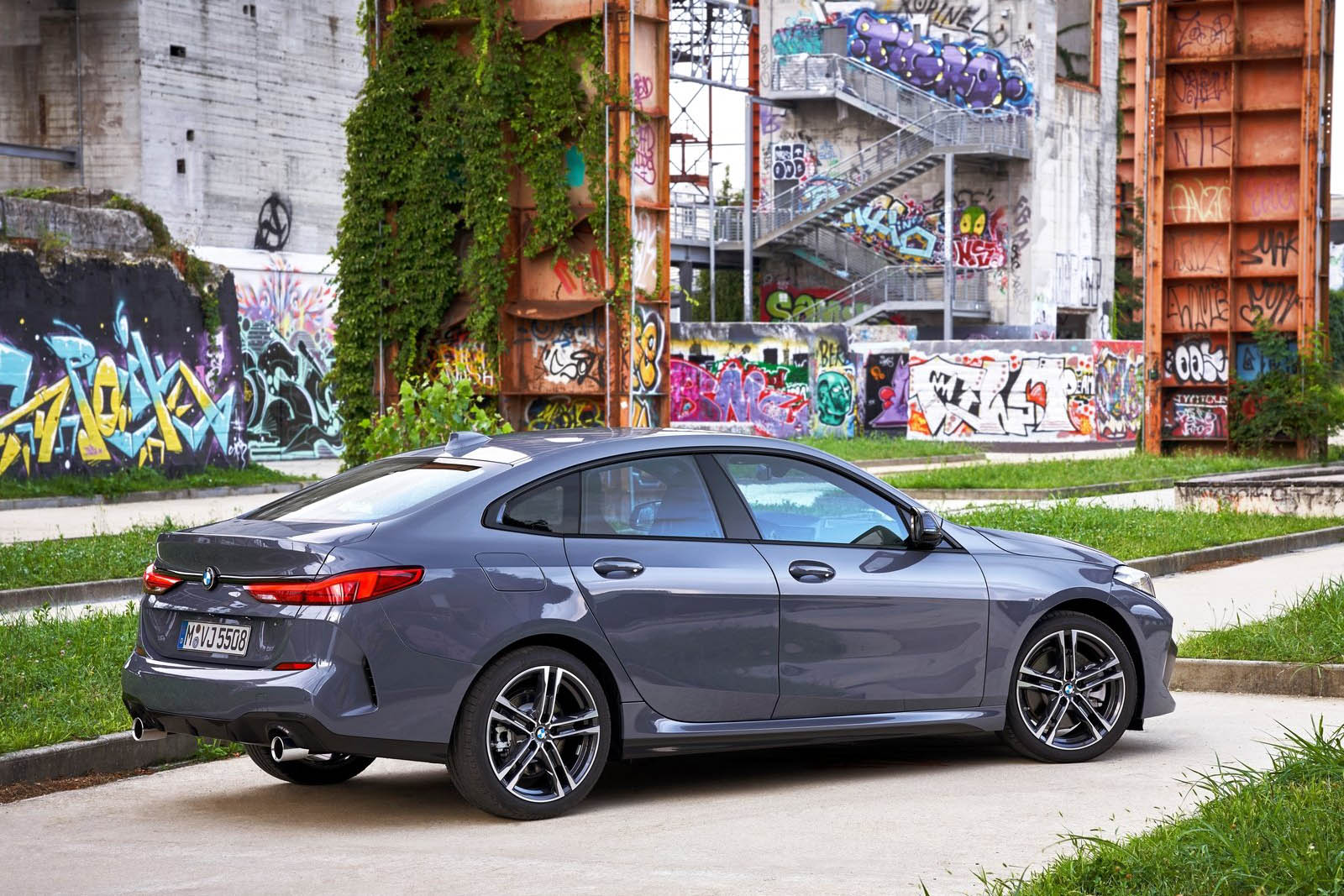 بي ام دبليو الفئة الثانية جران كوبيه - (4).jpg