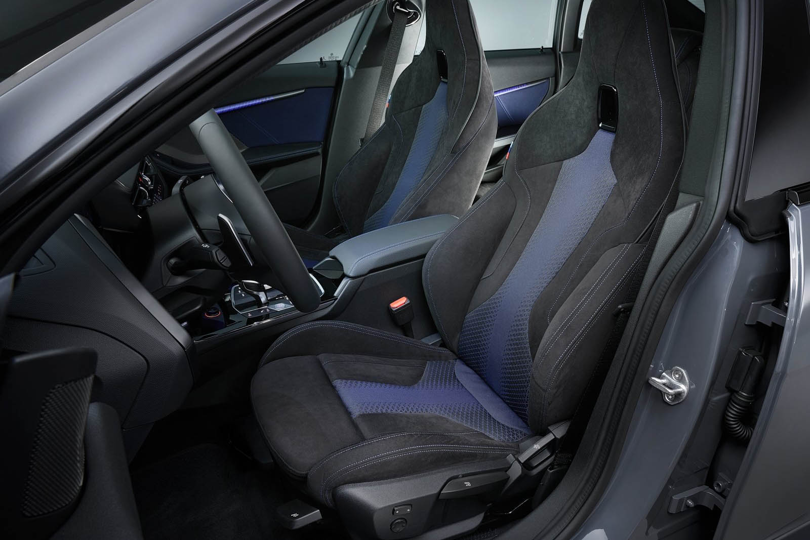 بي ام دبليو الفئة الثانية جران كوبيه - (8).jpg