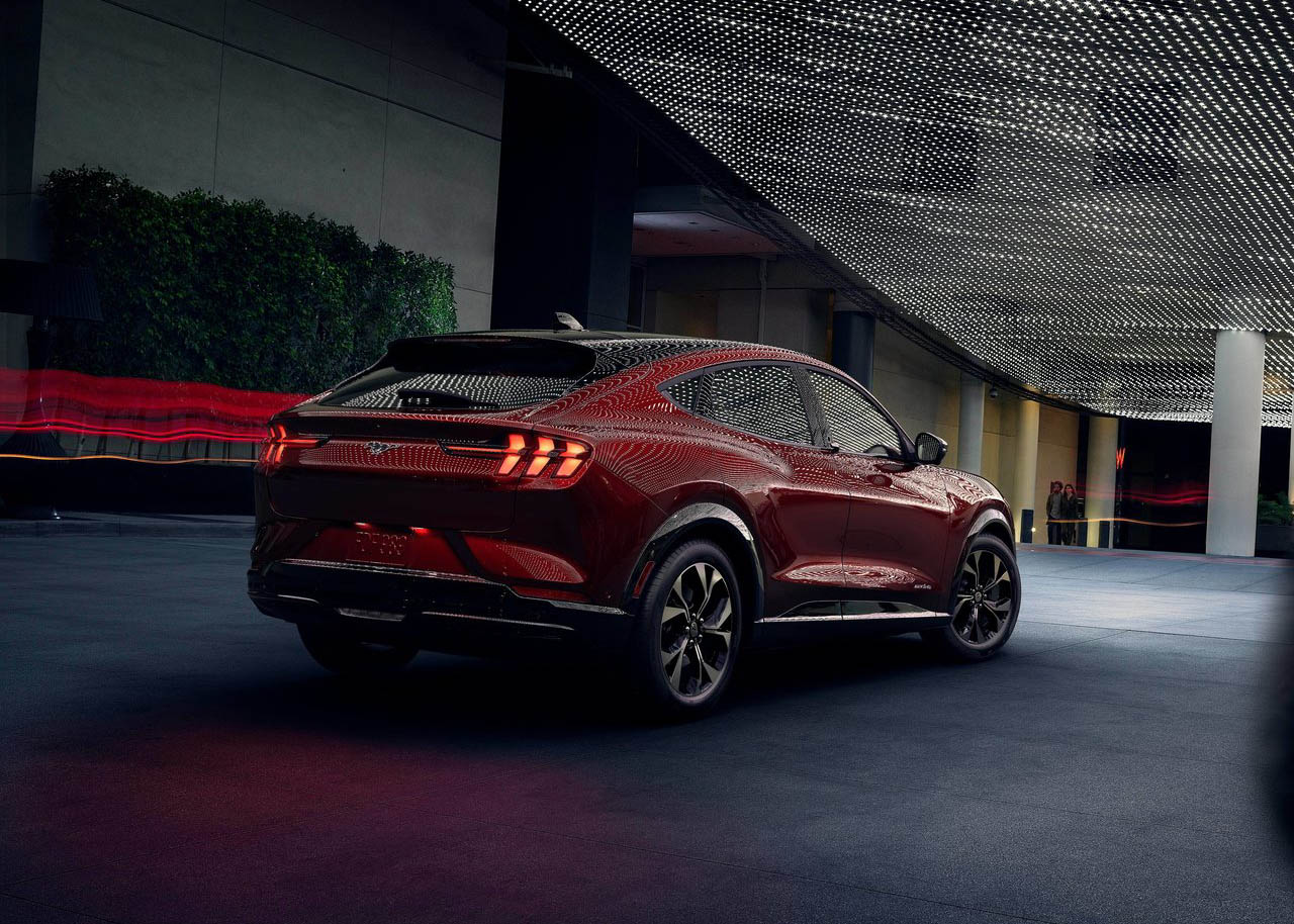 فورد موستنح ماك إي 2021 - (5).jpg