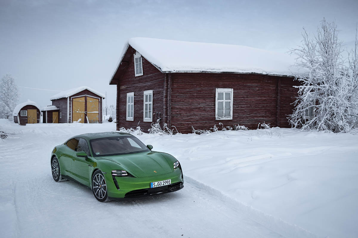 تجربة بورشه تايكان على الثلج - (4).jpg