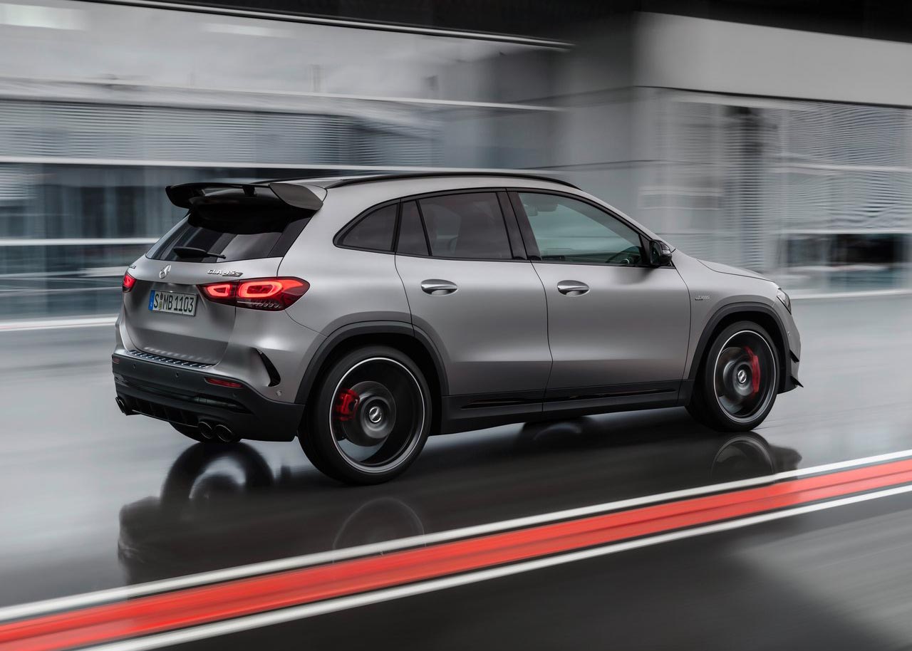 صور-مرسيدس-GLA-45-AMG-2021-09.jpg