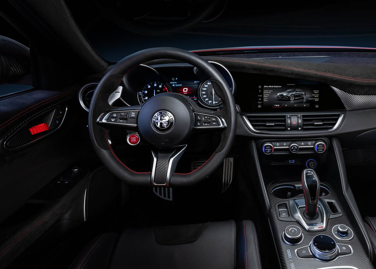 صور الفا روميو جوليا GTA 2021 - (11).jpg