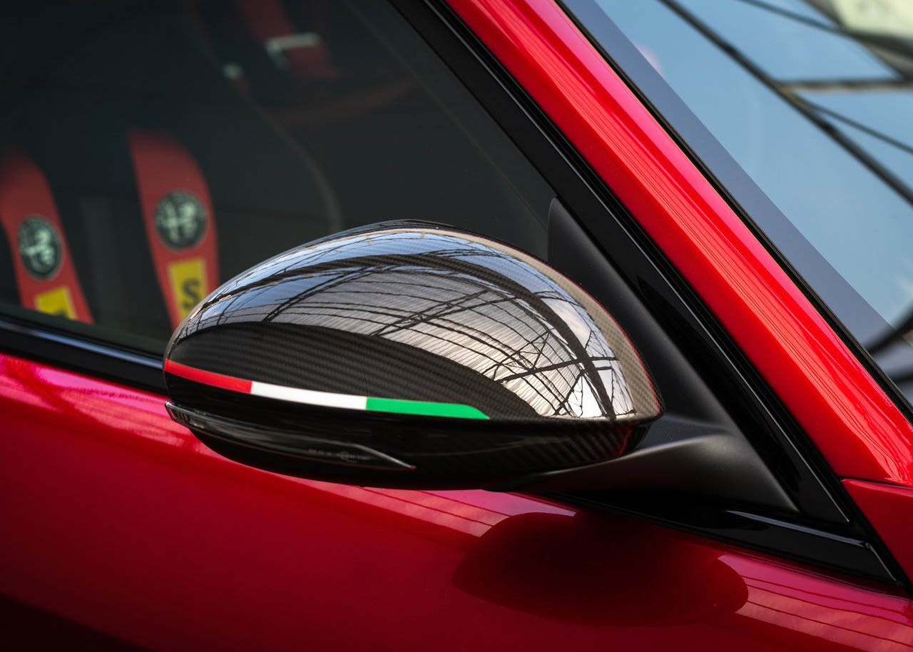 صور الفا روميو جوليا GTA 2021 - (16).jpg