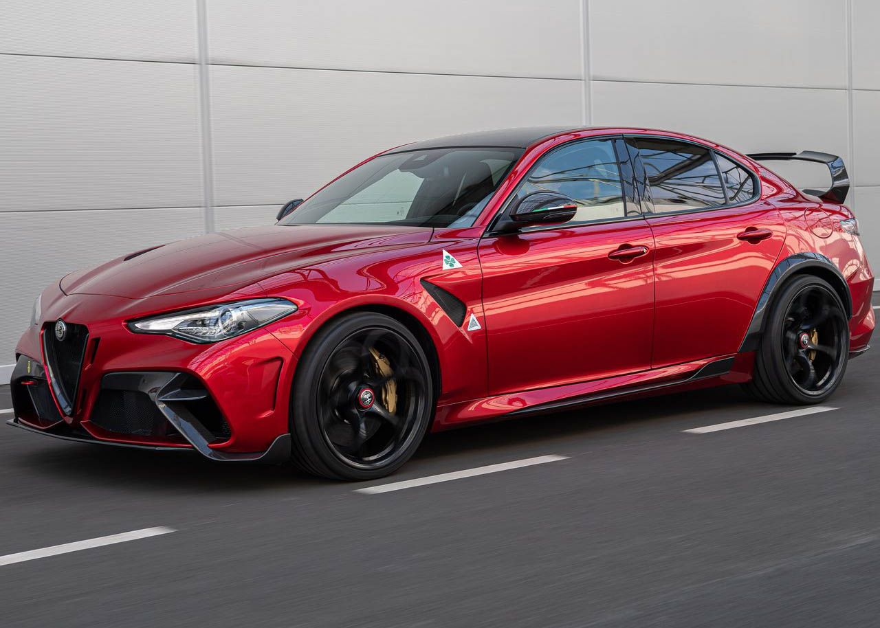 صور الفا روميو جوليا GTA 2021 - (6).jpg