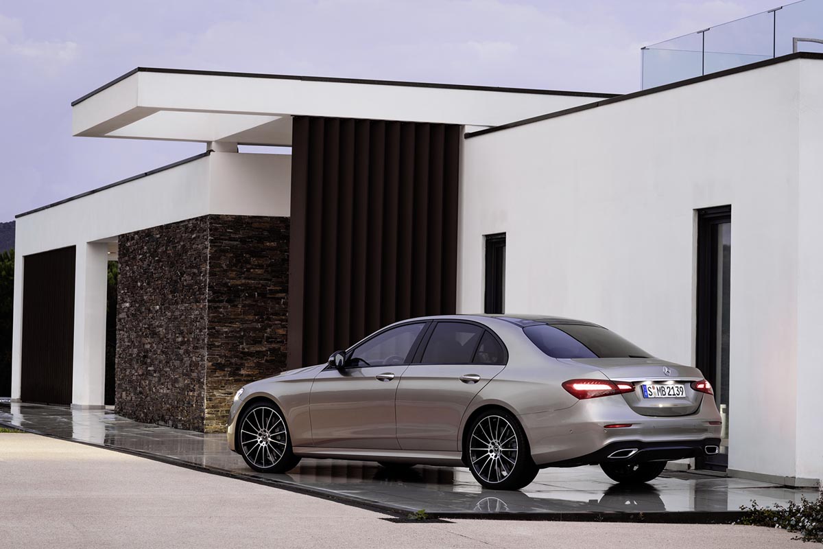 صور مرسيدس إي كلاس 2021 -06.jpg