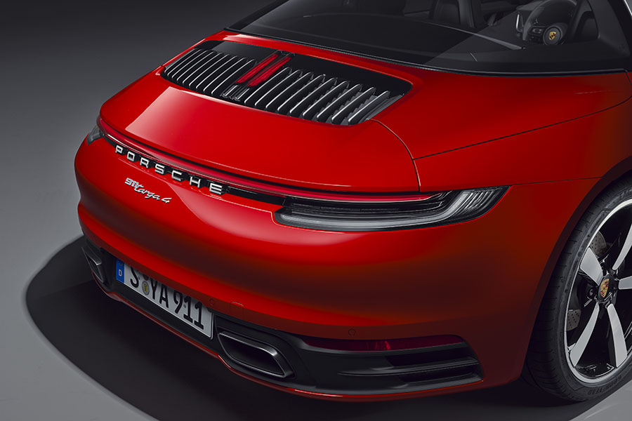 بورشه 911 تارغا 2021 (16).jpg