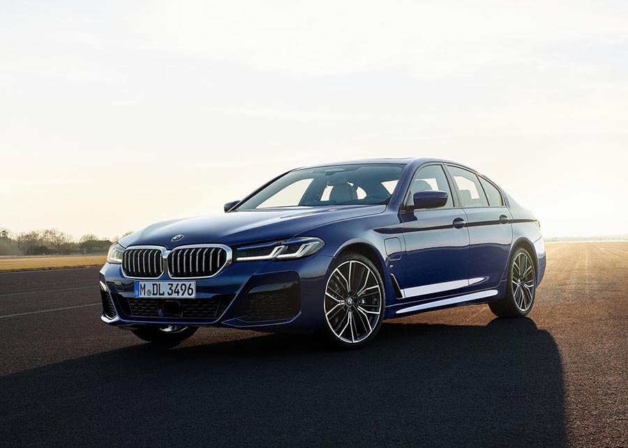 بي ام دبليو الفئة الخامسة 2021 - (3).jpg