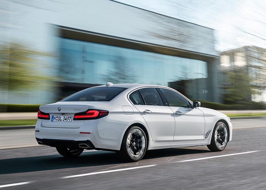 بي ام دبليو الفئة الخامسة 2021 - (8).jpg