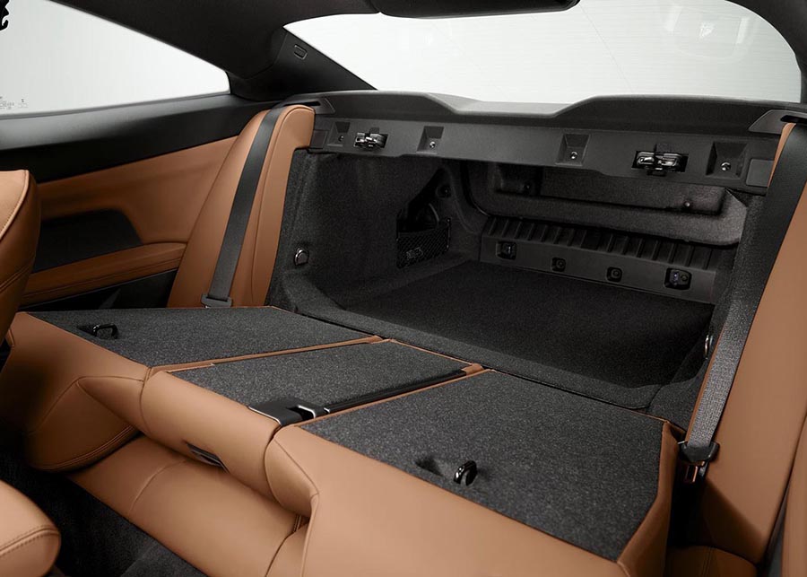 صور بي ام دبليو الفئة الرابعة 2021 - (14).jpg