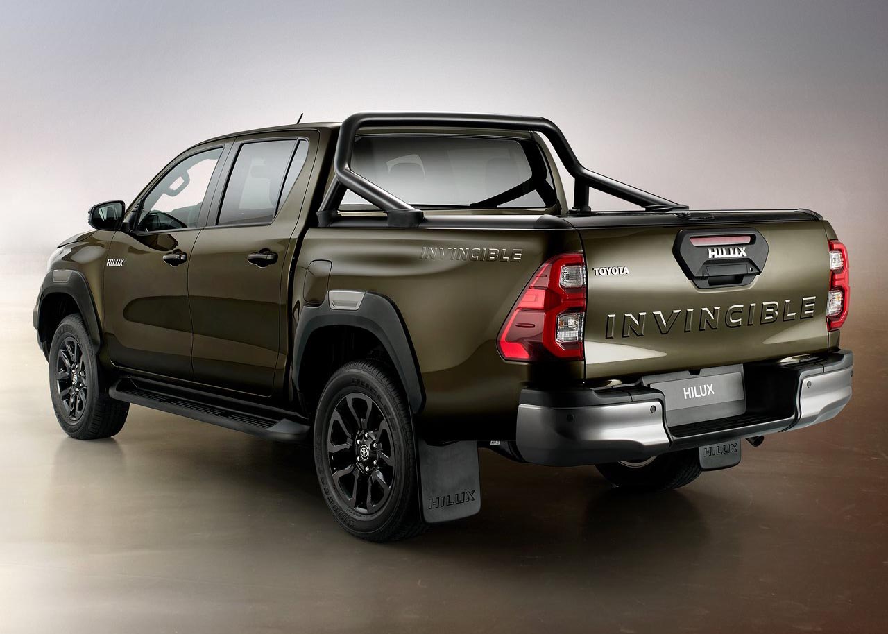 تويوتا هايلكس 2021 - 05.jpg