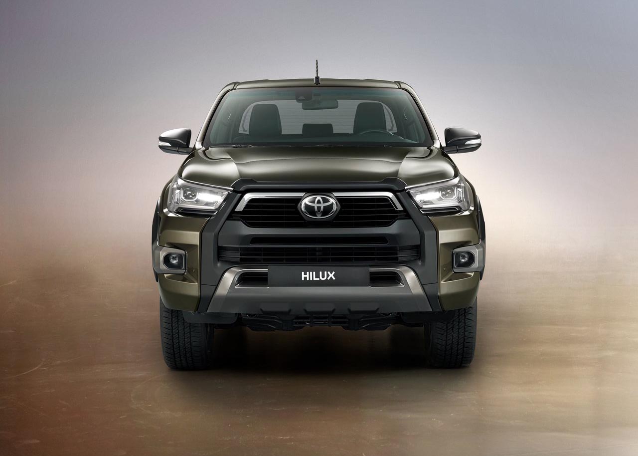 تويوتا هايلكس 2021 - 08.jpg