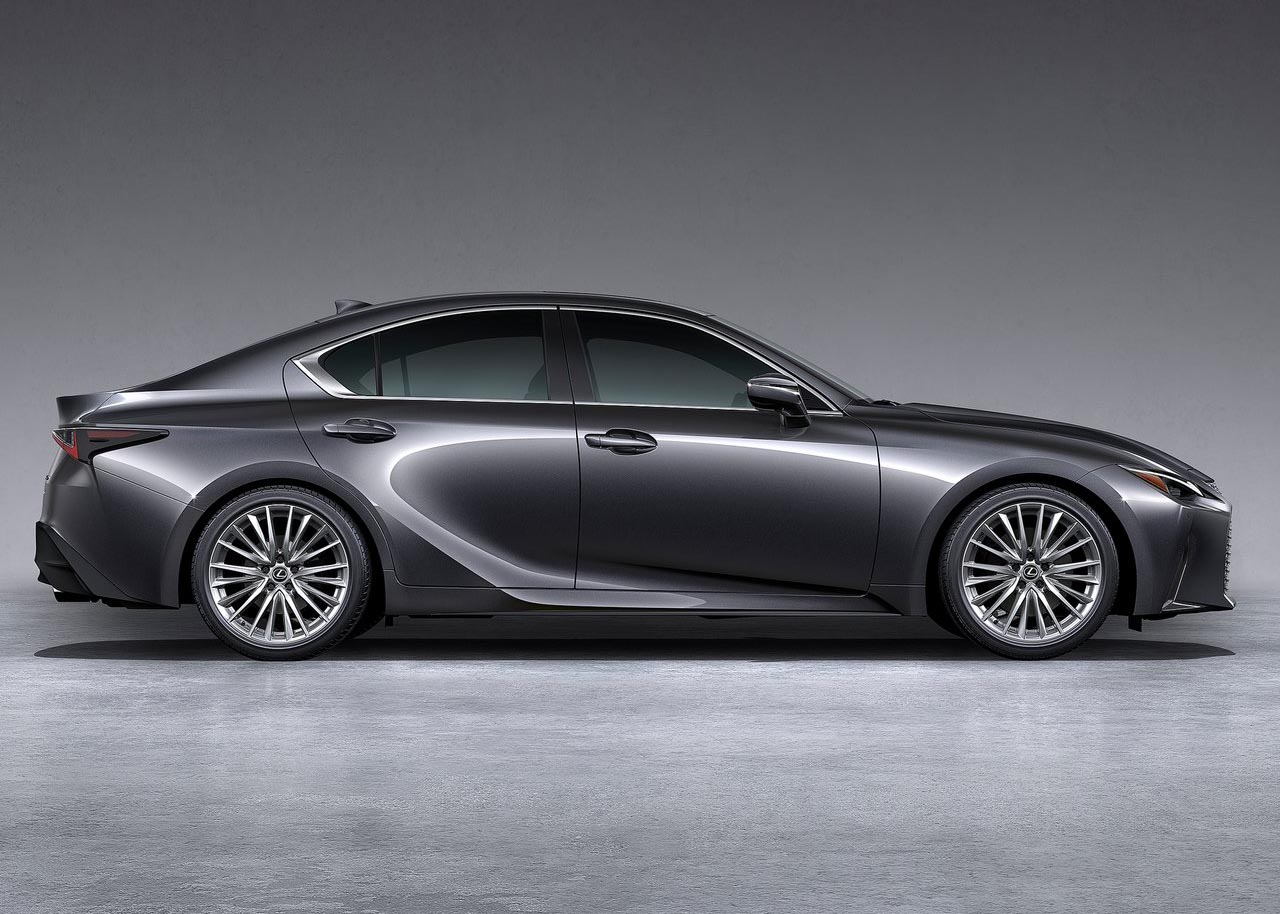 لكزس IS 2021 (17).jpg