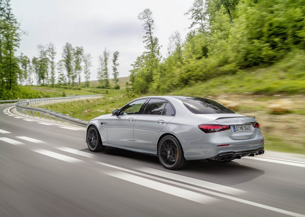 مرسيدس E63 S 2021 - (11).jpg