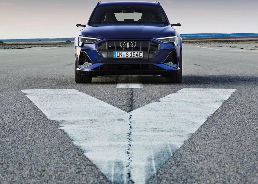 اودي e-tron S (9).jpg