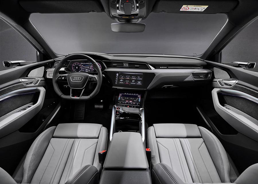 اودي e-tron S سبورت باك (8).jpg