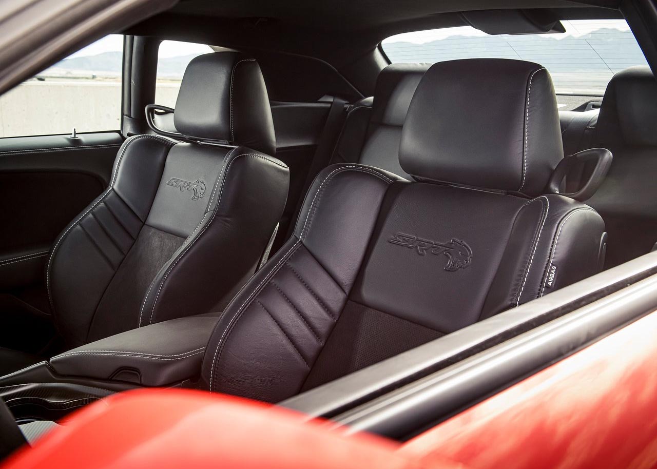 دودج تشالنجر SRT سوبر ستوك 2020 (9).jpg