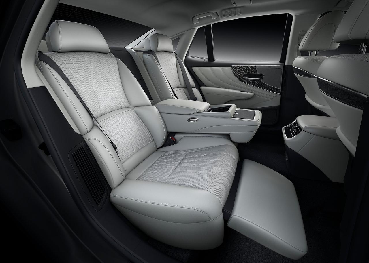 لكزس LS 2021 (11).jpg