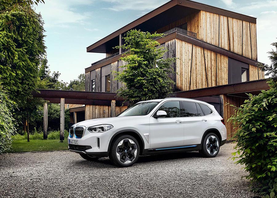 بي ام دبليو iX3 2021 - 03.jpg