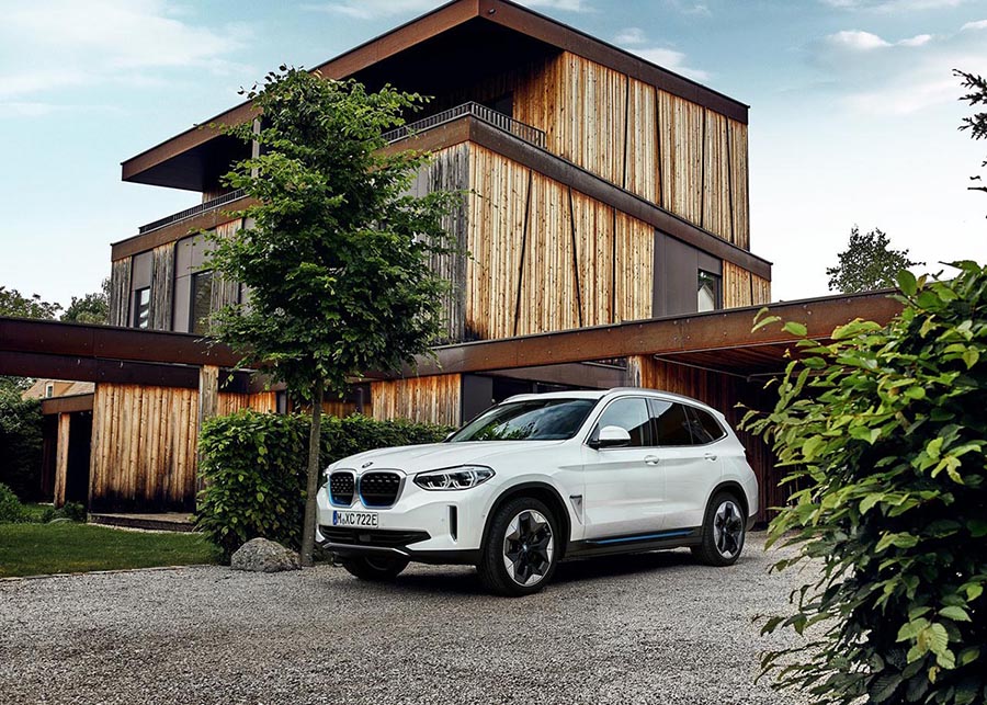 بي ام دبليو iX3 2021 - 04.jpg