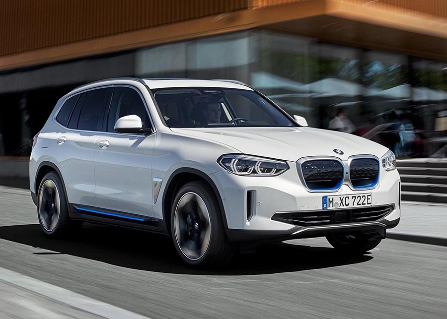 بي ام دبليو iX3 2021 - 12.jpg