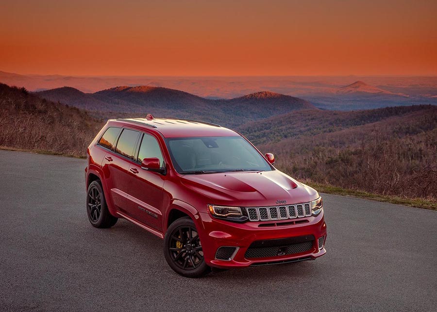 جيب جراند شيروكي تراك هوك 2020 - 02.jpg