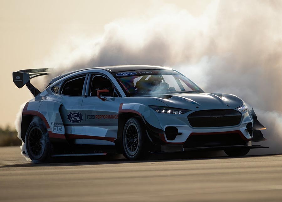 فورد موستنج ماك إي 1400 - 03.jpg