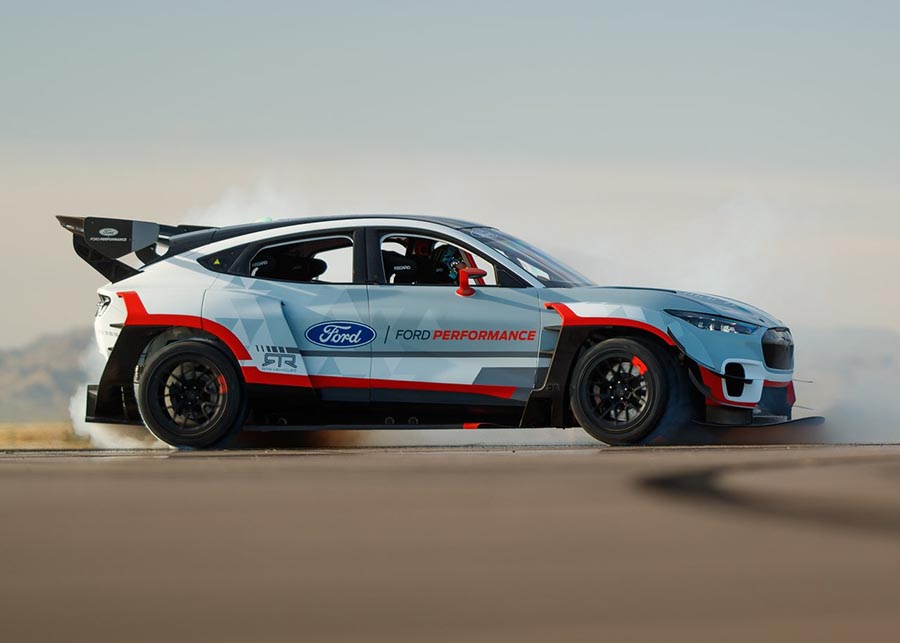 فورد موستنج ماك إي 1400 - 09.jpg