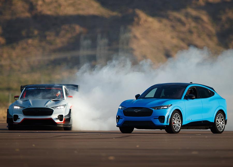 فورد موستنج ماك إي 1400 - 16.jpg