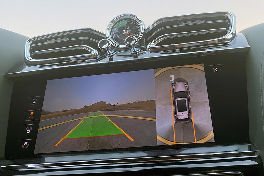 صور تجربة بنتلي بنتايجا 2021 - 10.jpg