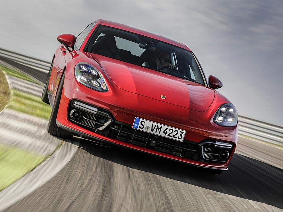 صور بورشه باناميرا 2021 - 18.jpg