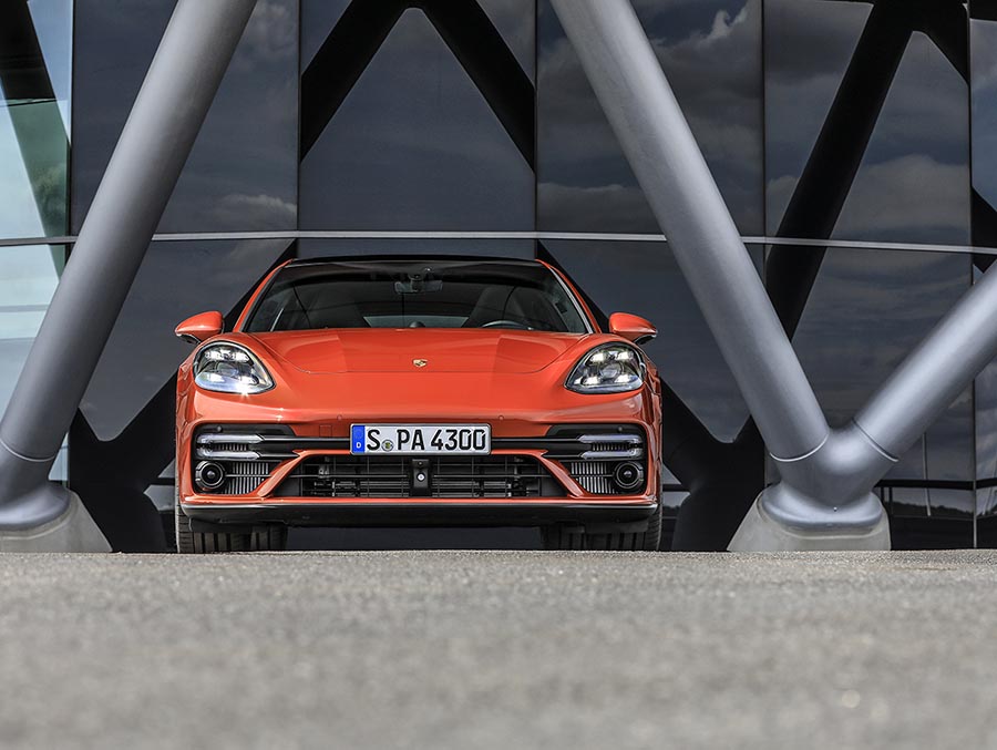 صور بورشه باناميرا 2021 - 20.jpg