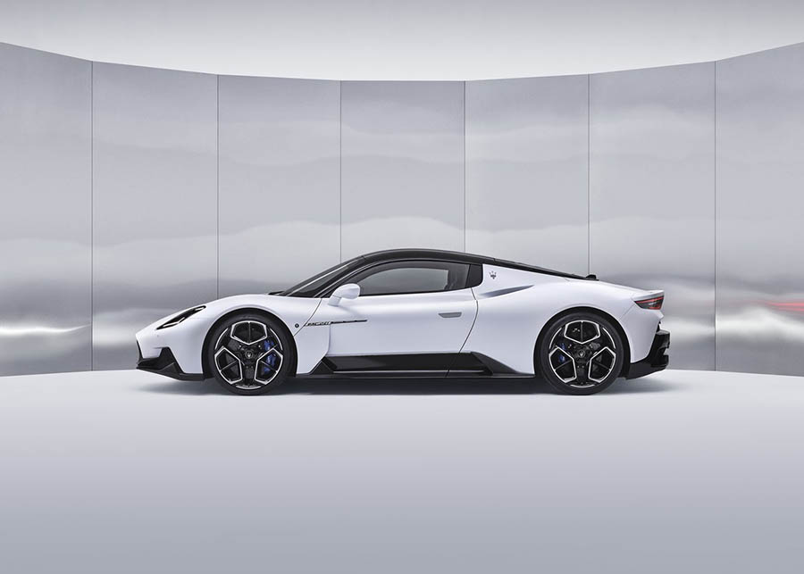 صور مازيراتي MC20 - 02.jpg