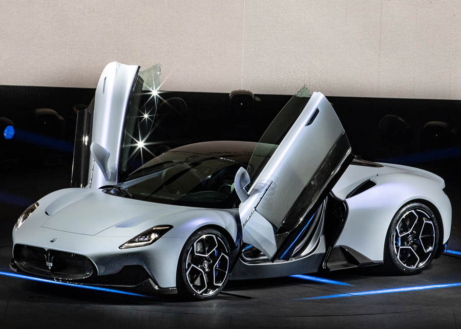 صور مازيراتي MC20 - 09.jpg