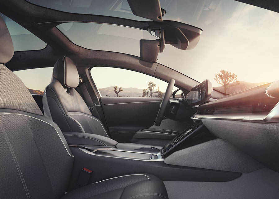 صور لوسيد آير - 15.jpg