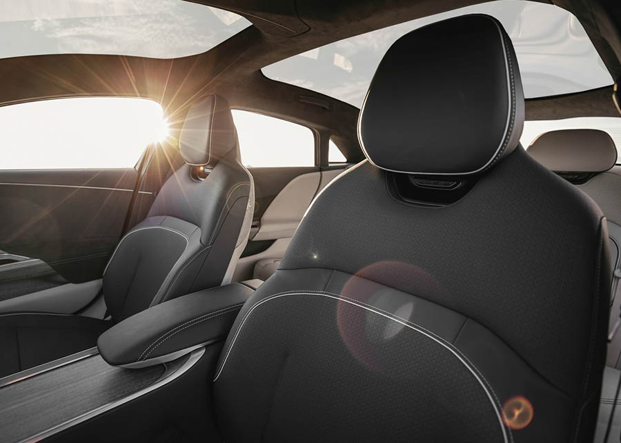 صور لوسيد آير - 16.jpg