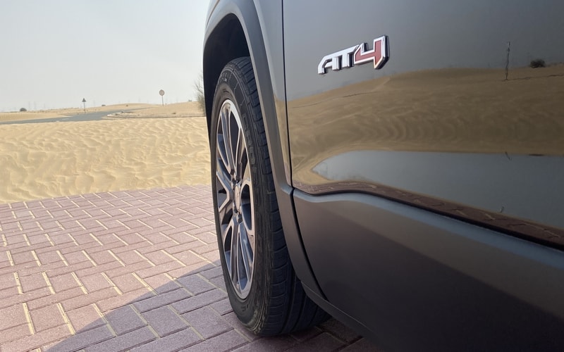 جي ام سي اكاديا 2020  10.jpg