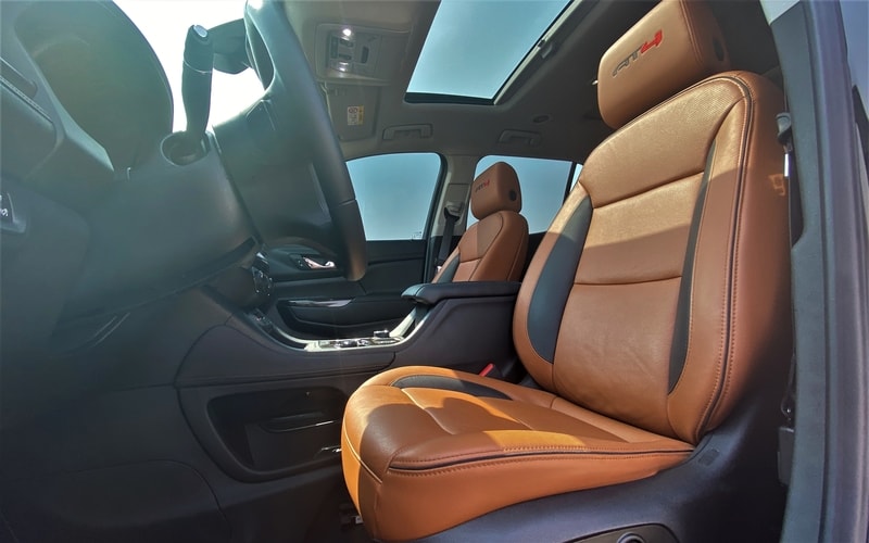 جي ام سي اكاديا 2020  26.jpg