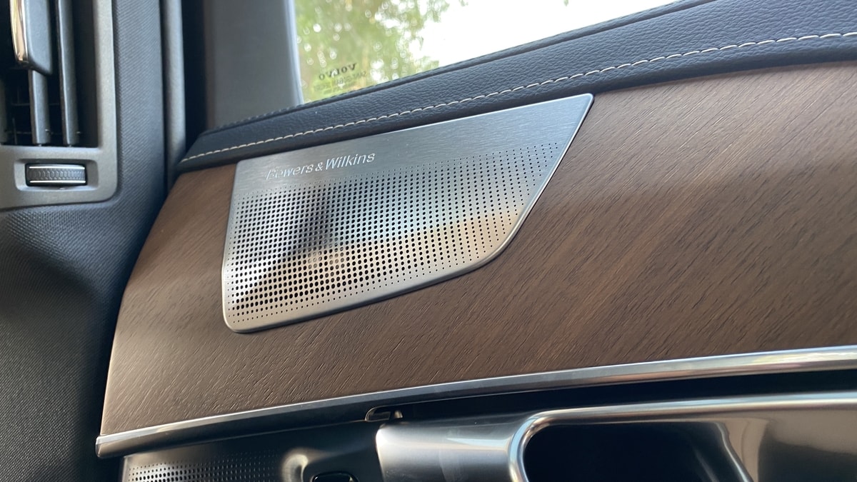 فولفو اكس سي 90  XC 90 (3).jpg